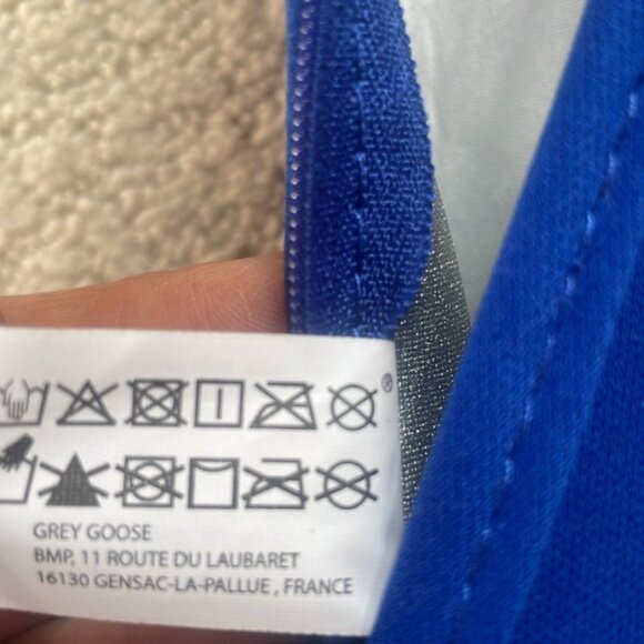 Grey Goose Limited Edition Chiller Ice Jacket Blue and White - Picture 7 of 7